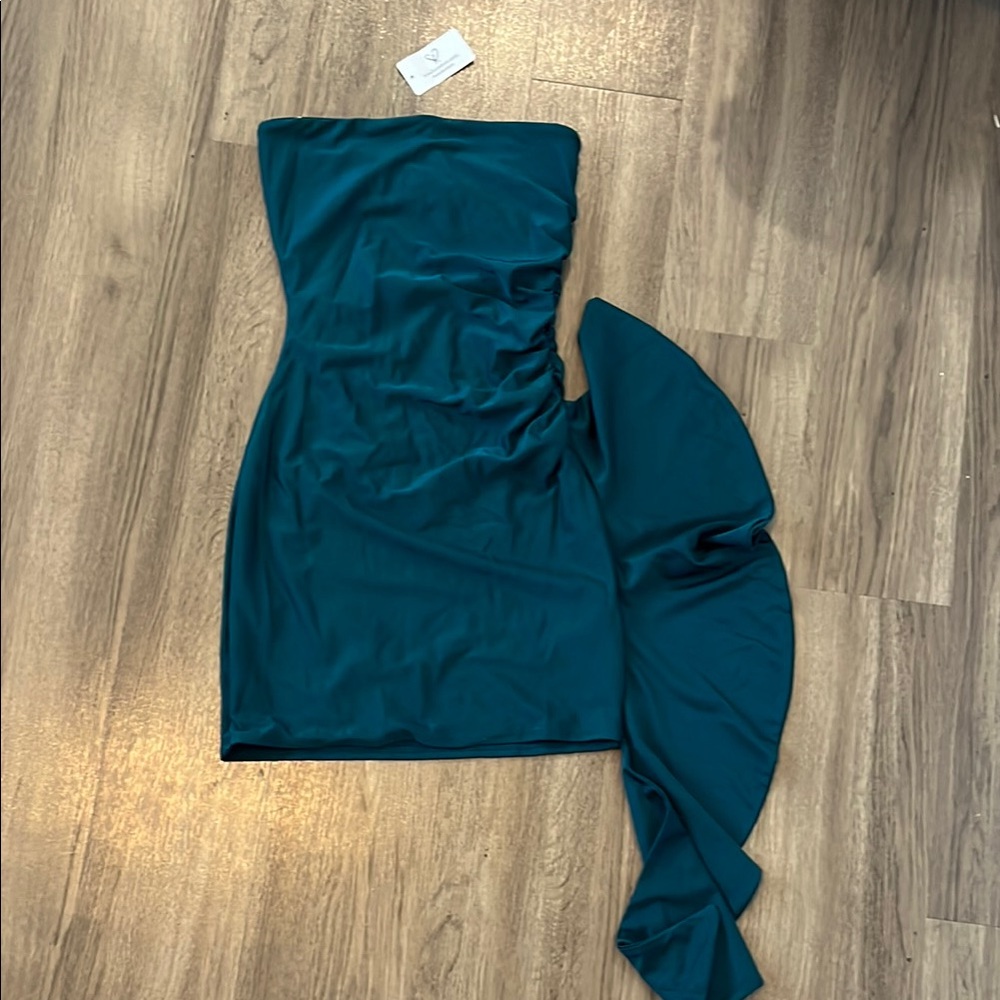 Elegant Teal Strapless Dress